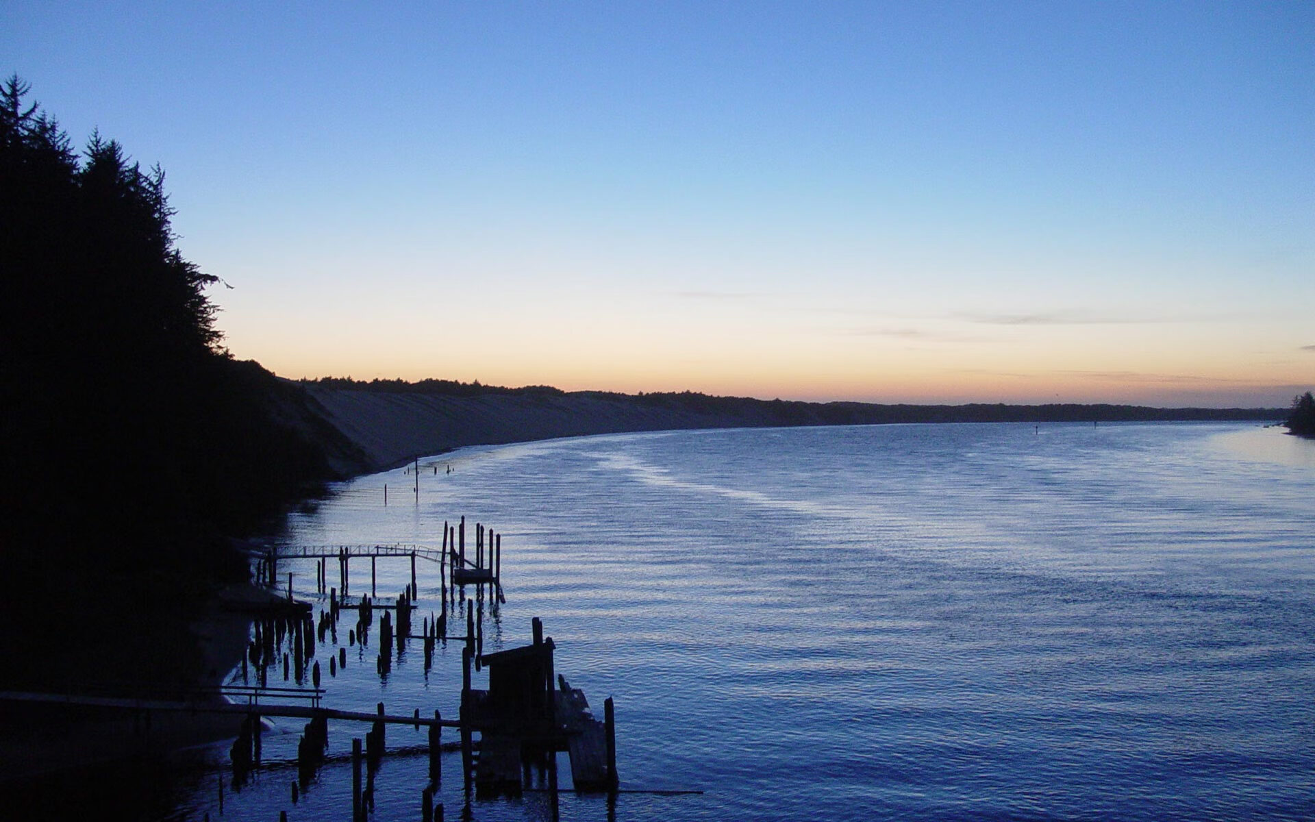 青训教练短缺成为限制中国足球发展的瓶颈问题,足球青训教练工资待遇